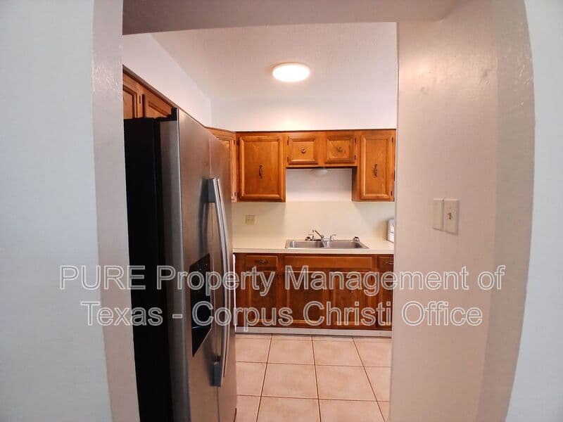 Corpus Christi Condo: 5001 Middlecoff Rd