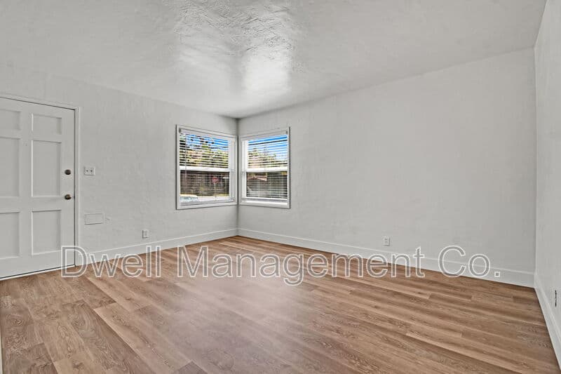 La Mesa Condo: 4913 Guava Ave