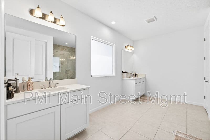 St. Cloud House: 6604 Quest Street