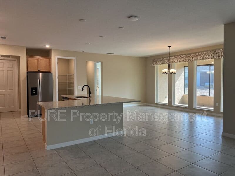 Ocala House: 10376 SW 99th Street