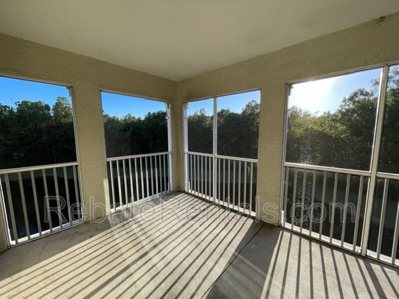 Jacksonville Condo: 8290 Gate Parkway W