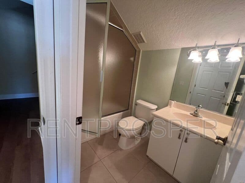 Ormond Beach House: 971 Stone Lake Drive
