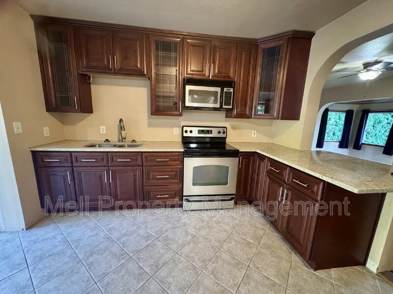 Olympia House: 7530 Union Mills Rd SE