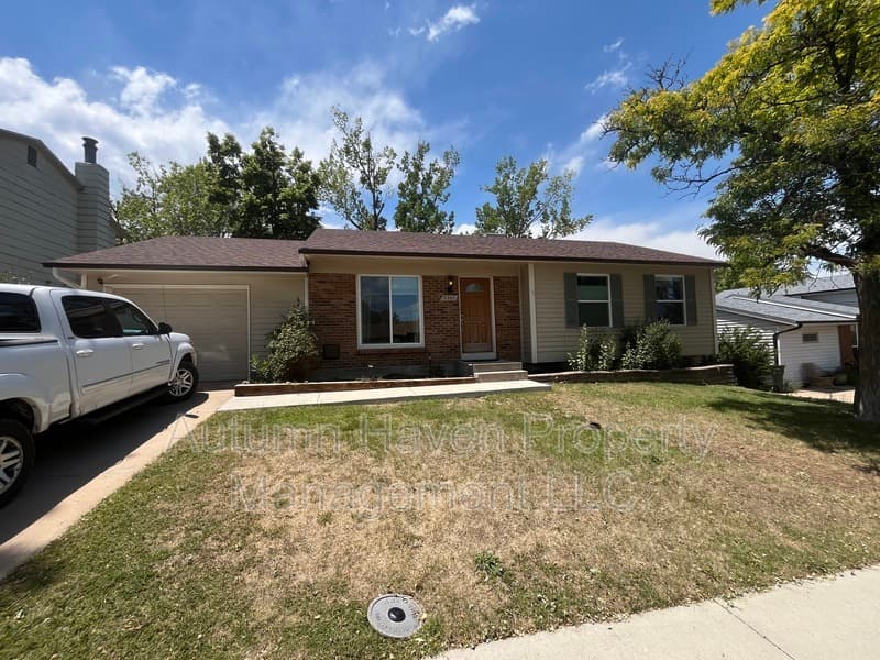 Westminster House: 9247 Holland St