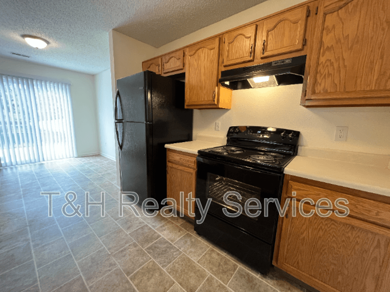 Indianapolis House: 4210 Village Trace Boulevard