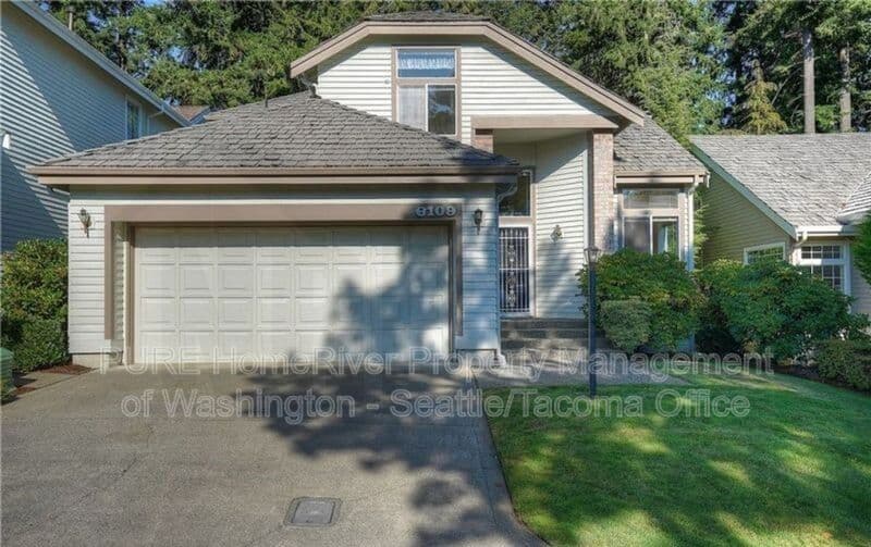 University Place House: 6109 83rd Ave W