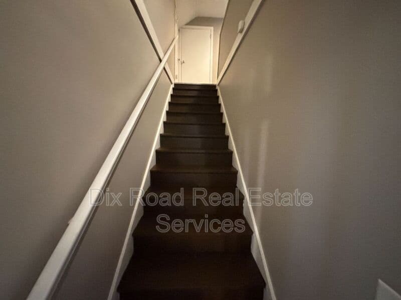 Fairfield House: 1750 North Staunton Drive