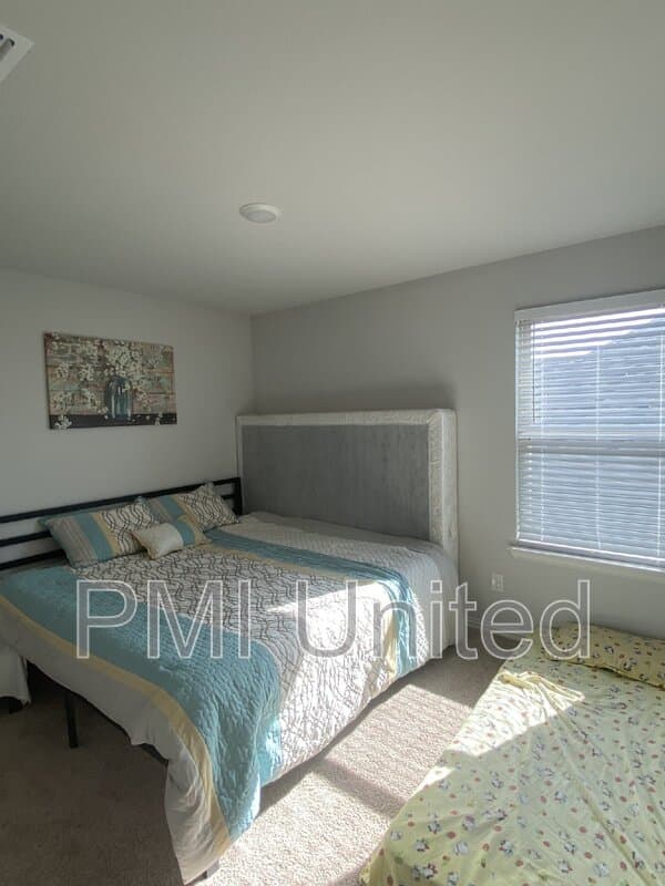 Fort Worth House: 429 Halwin Drive