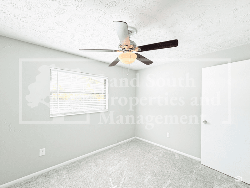 Lakeland House: 3519 Colleen Drive