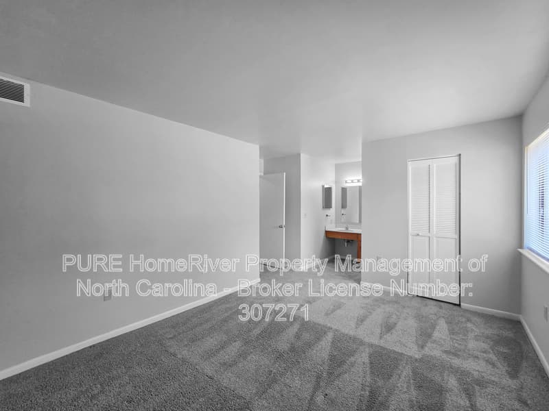 Charlotte Condo: 4801 Spring Lake Dr