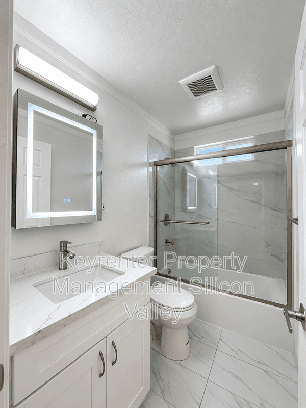 San Jose House: 1910 Davis St