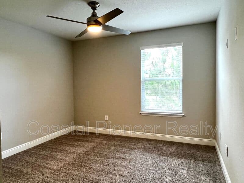 Lutz Townhome: 18814 Cornuta St