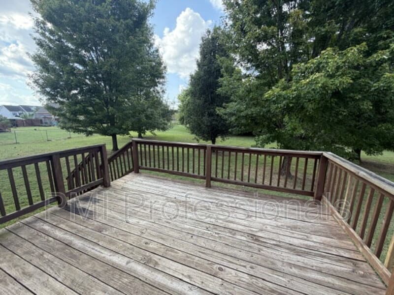 Murfreesboro House: 548 Faxon Ct