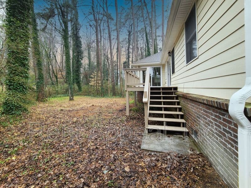East Point House: 2658 Rolling Brook Trail