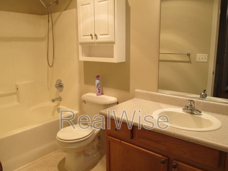 Medford House: 3015 Merriman