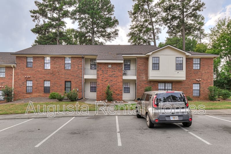 Augusta Condo: 2515 Center West Parkway - 9O
