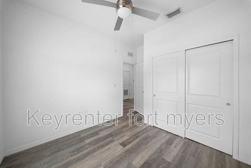Lehigh Acres House: 4716 29th St SW