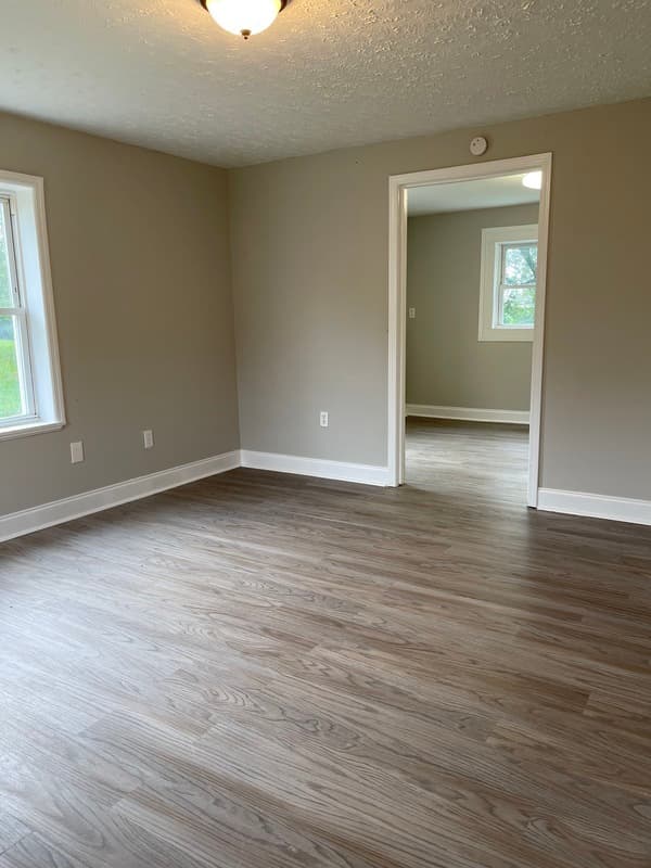 Louisville House: 1719 Airline Dr