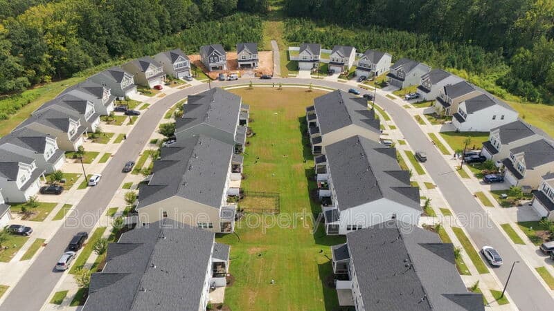 Durham Townhome: 5811 Woodlawn Dr