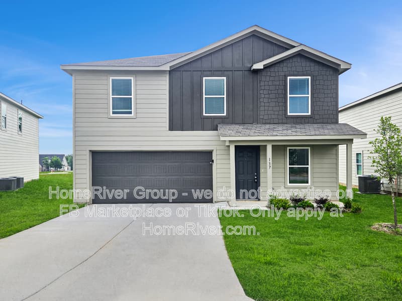 Granbury House: 137 Bluebonnet Way