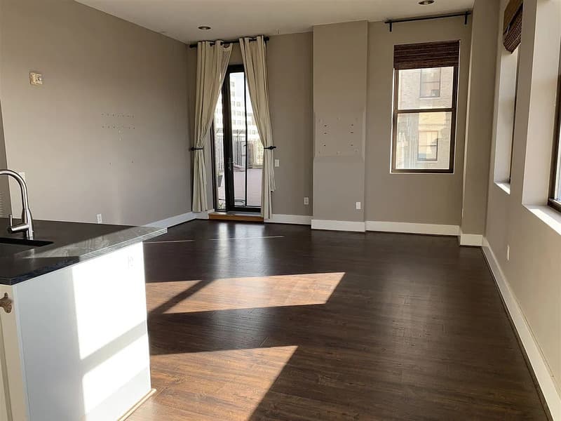 Jersey City Condo: 4 Beacon Way