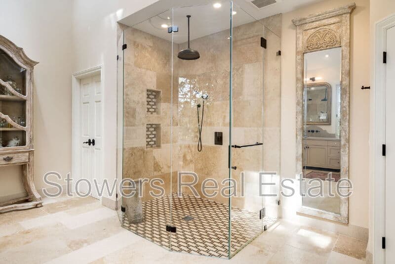 Danville House: 4482 Deer Ridge Rd