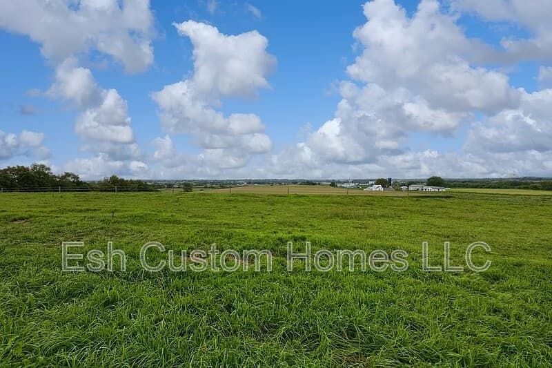 Lancaster House: 2208 Forry Road