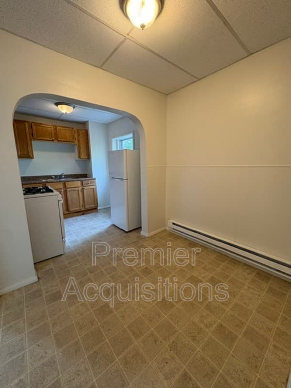 Alton Condo: 609 Mather St