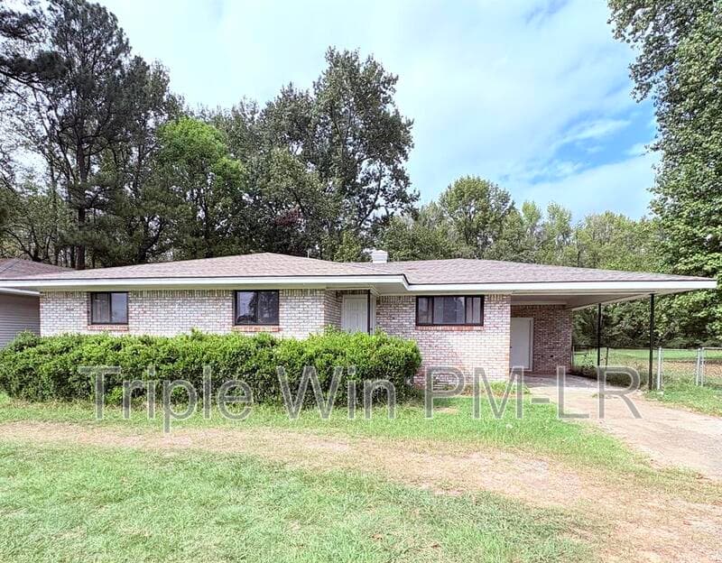 Cabot House: 8475 John Harden Drive