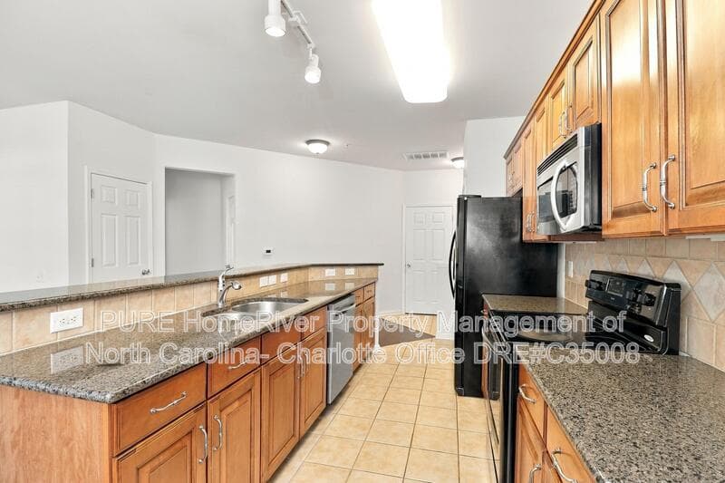 Charlotte House: 14622 Via Sorrento Drive