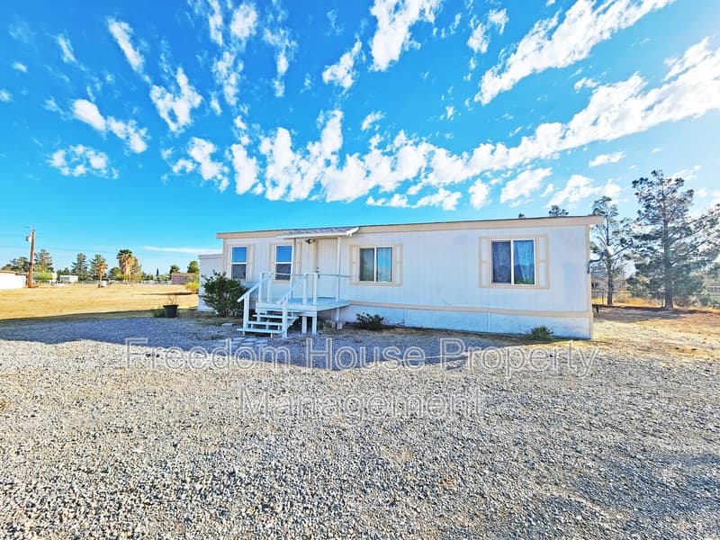 Pahrump House: 1700 Keenan Way
