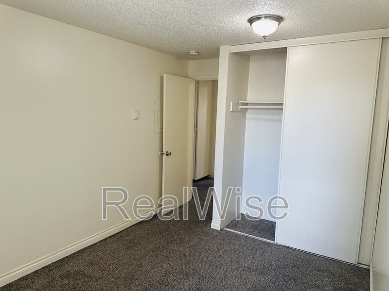 Woodburn Condo: 100 Gatch St