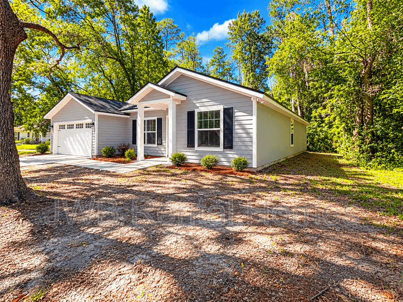 Jacksonville House: 4016 Spring Glen Rd