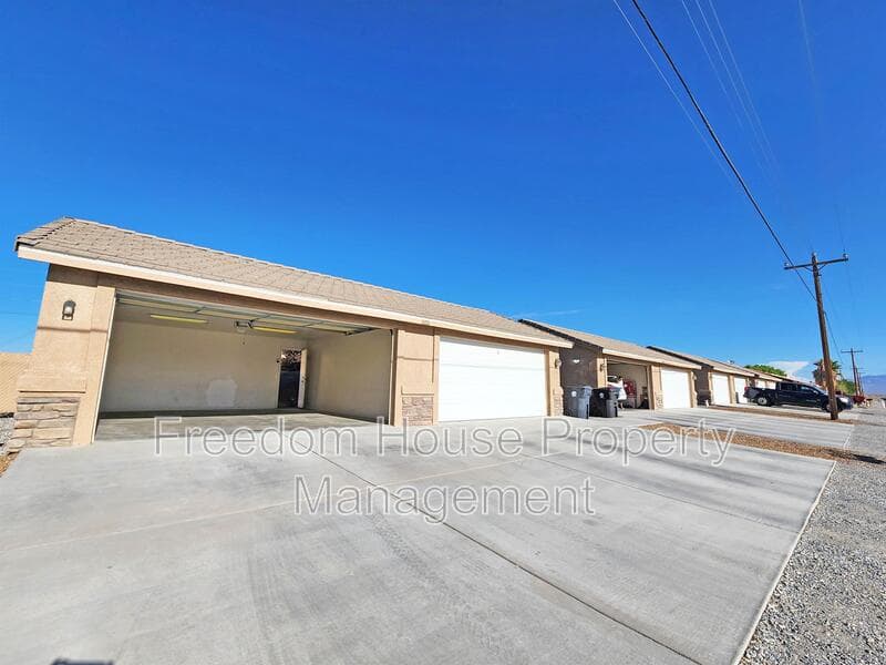 Pahrump Condo: 1120 Red Butte Street