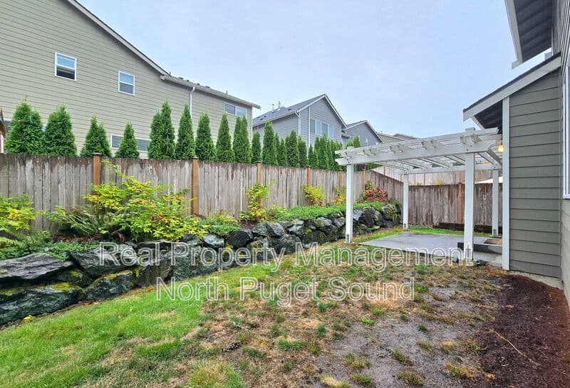 Marysville House: 8432 75th St NE