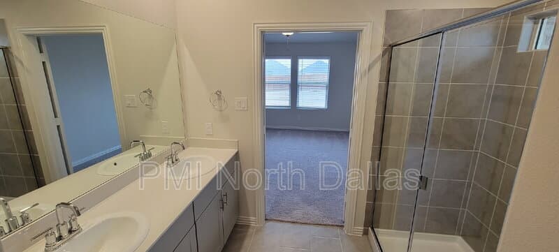Fort Worth House: 2633 Oneida Lane