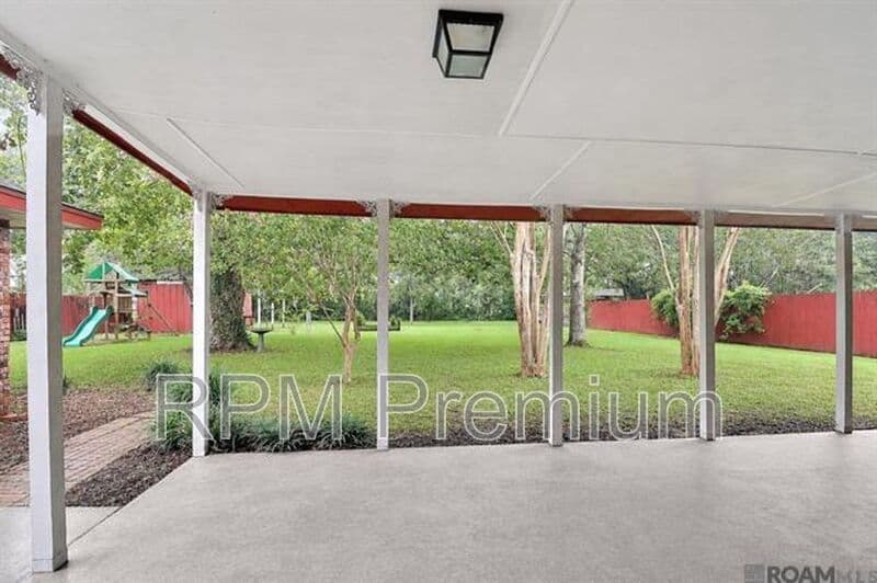 Denham Springs House: 26137 Vincent Dr