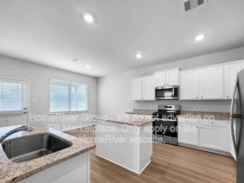 Iowa Colony House: 2502 Green Jasper Dr