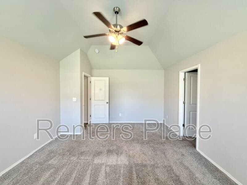 Broken Arrow House: 1422 E Utica Pl