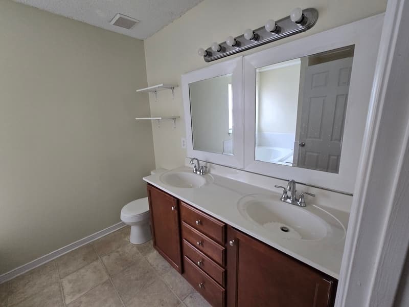 Richmond House: 959 Wheelwood Way
