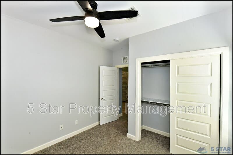 El Paso House: 14972 Louis Baudoin !!