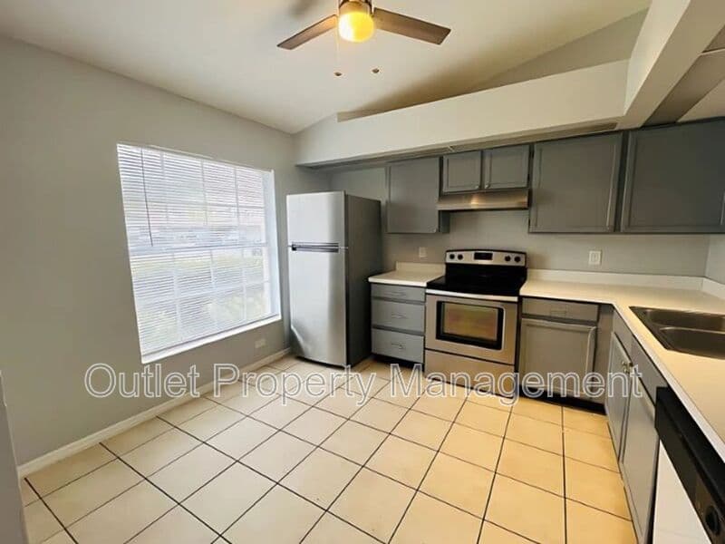 Orlando Condo: 14796 Laguna Beach Circle