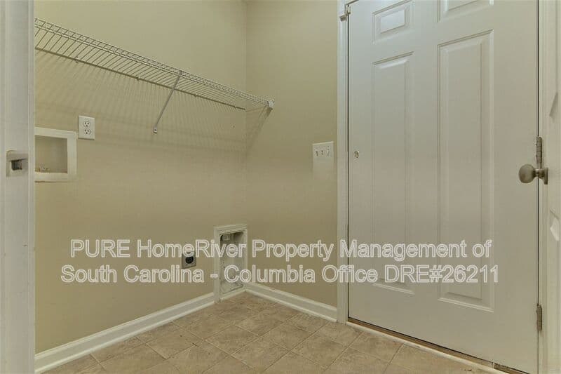 Columbia House: 464 Guard Tower Ln