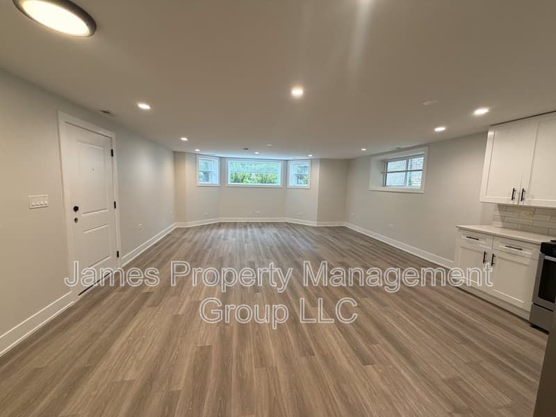 Chicago Condo: 6325 N Richmond Street - GS