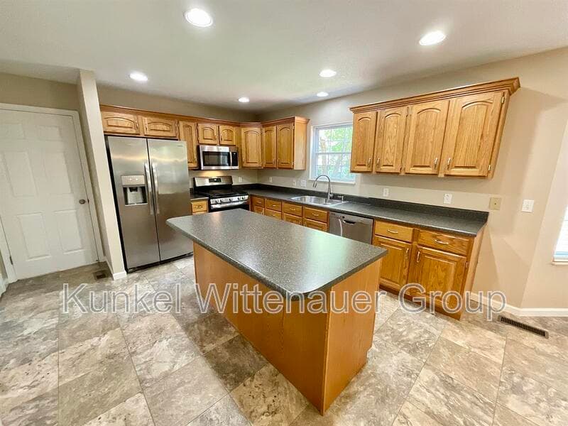 O'Fallon House: 150 Knob Creek Lane