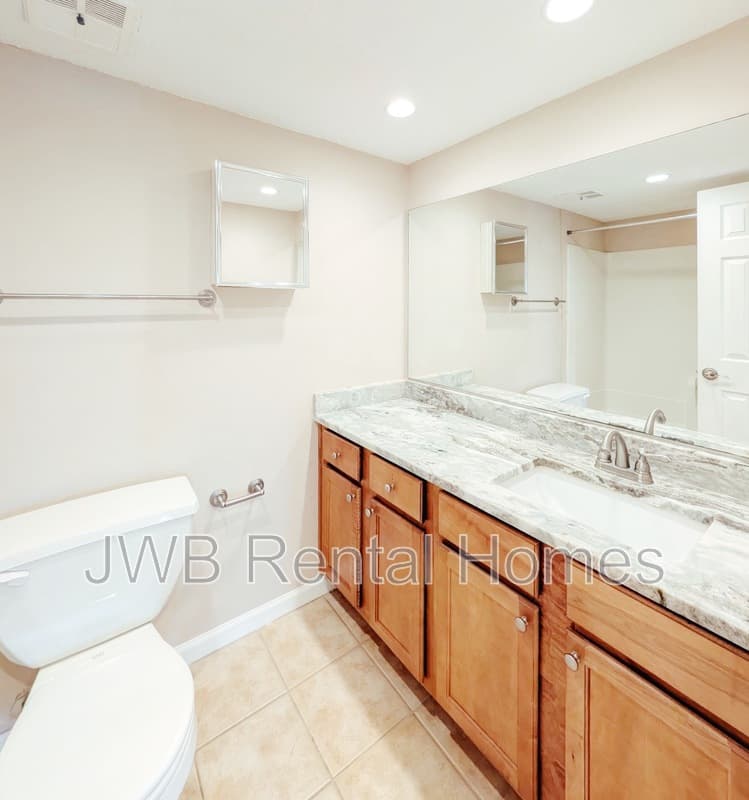 Jacksonville Condo: 3737 Loretto Rd #407