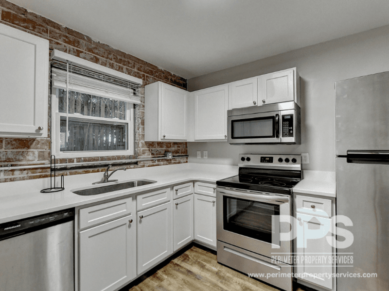 Atlanta House: 221 Lampkin Street