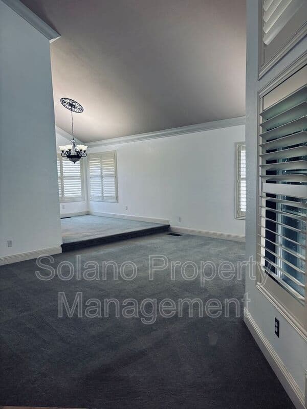 Fairfield House: 3168 Orchard View