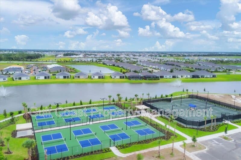 Lakewood Ranch Townhome: 18528 Buckskin Dr