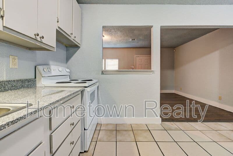 Oklahoma City House: 2114 N Bath Avenue
